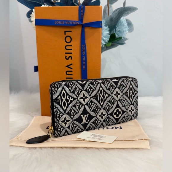 SOLD‼️Louis Vuitton Since 1854 Limited Edition Zippy Wallet - Picture 5 of 16